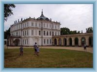 Ploskovice - Schloss